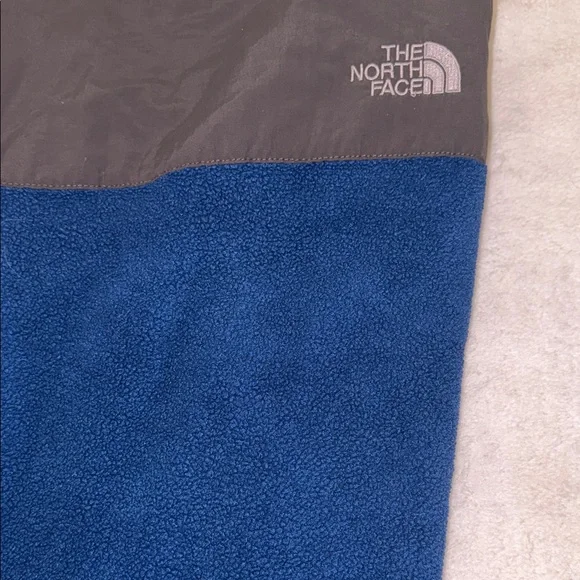 The North Face Blue and Black Fleece Jacket - Picture 11 of 12